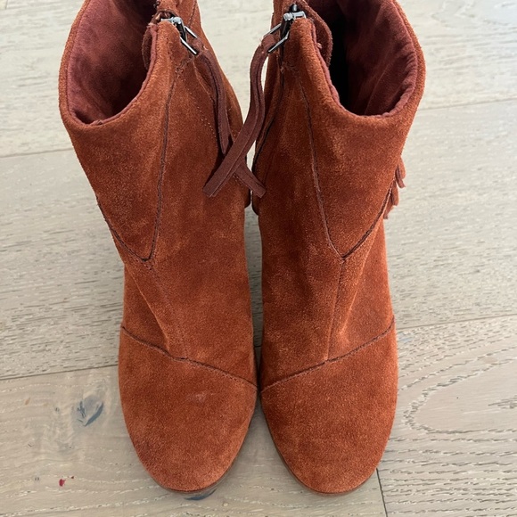 TOMS Lunata Fringe Suede Ankle Boot - Picture 5 of 8